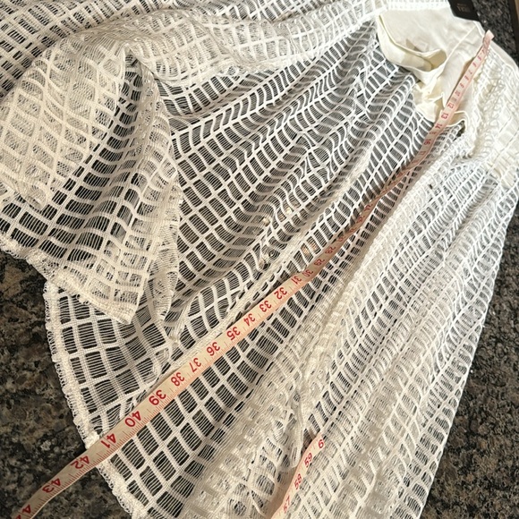 Hera Collection white shorts with train NWT L - Picture 11 of 11